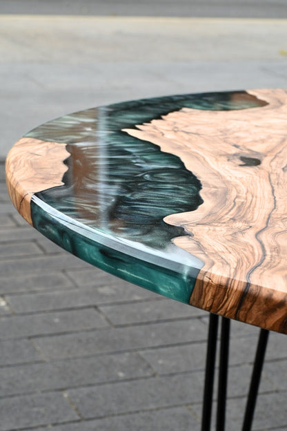 Mesa de Centro Redonda en Madera de Olivo Centenaria y Resina Epoxi