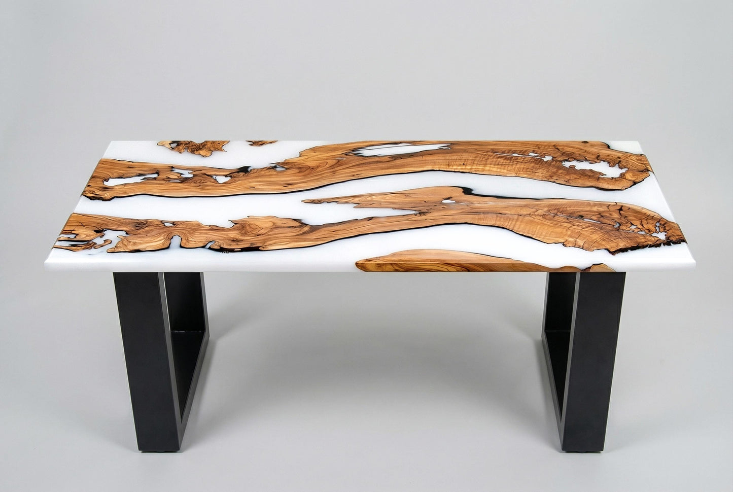Tablero de madera de olivo y resina epoxi blanca de mesa de centro artesanal