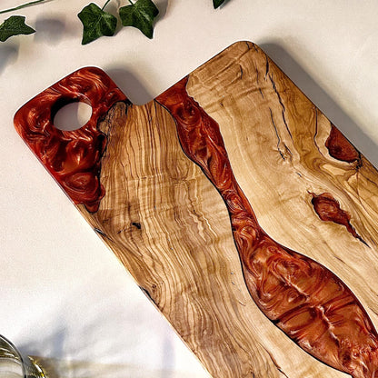 Tabla de Presentación Exclusiva en Madera de Olivo y Resina Epoxi