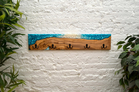 Perchero de Pared a Medida en Madera de Olivo y Resina Epoxy Azul/Blanco | Hecho a Mano en España