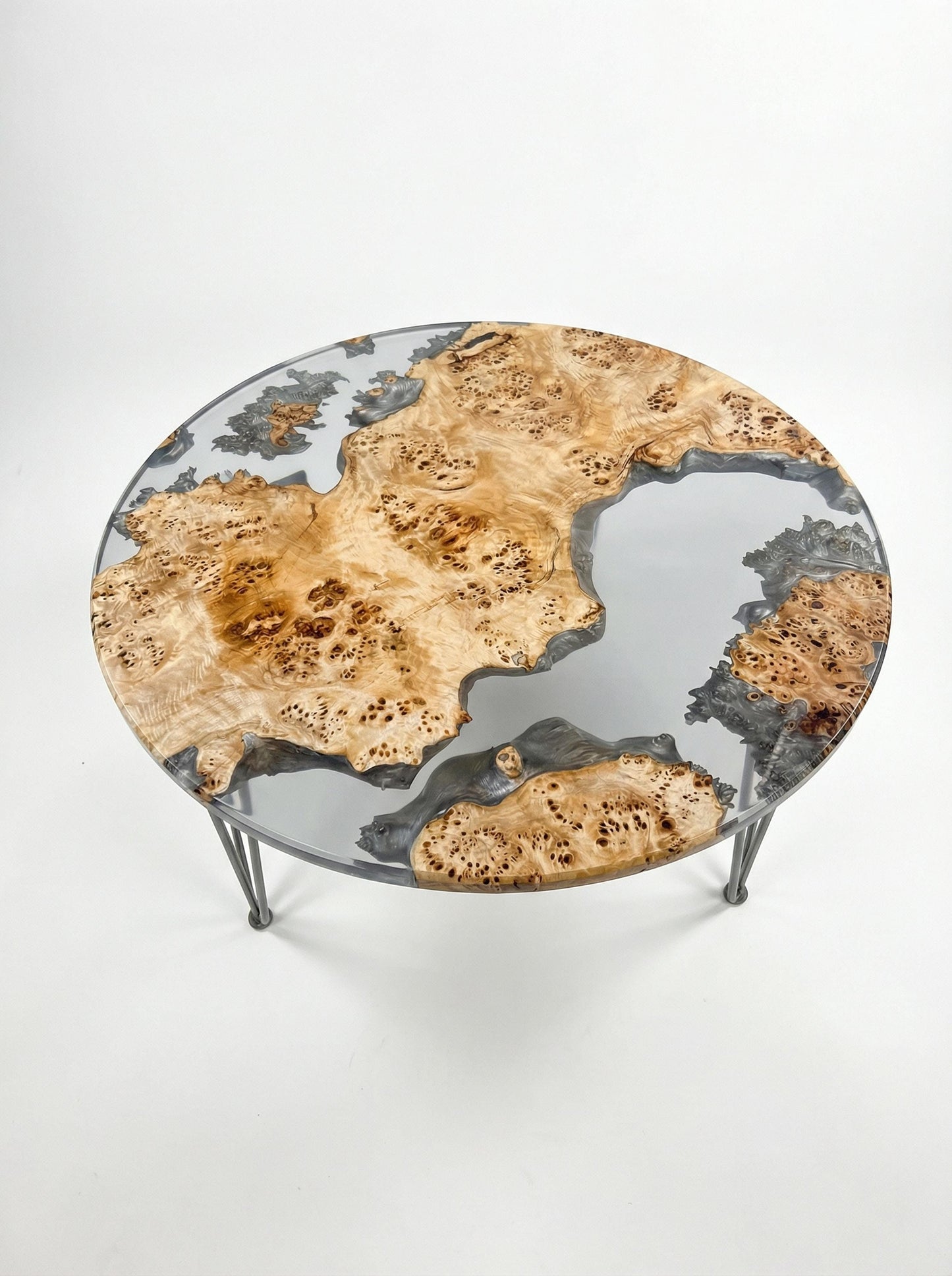 Mesa de Centro Personalizable Hecha a Mano en Madera de Álamo y Resina Epoxi Transparente