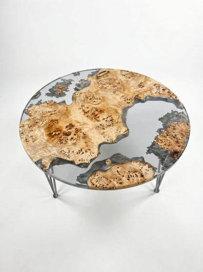 Mesa de Centro Personalizable Hecha a Mano en Madera de Álamo y Resina Epoxi Transparente