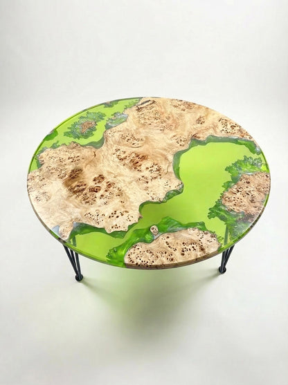 Mesa de Centro Personalizable Hecha a Mano en Madera de Álamo y Resina Epoxi Transparente