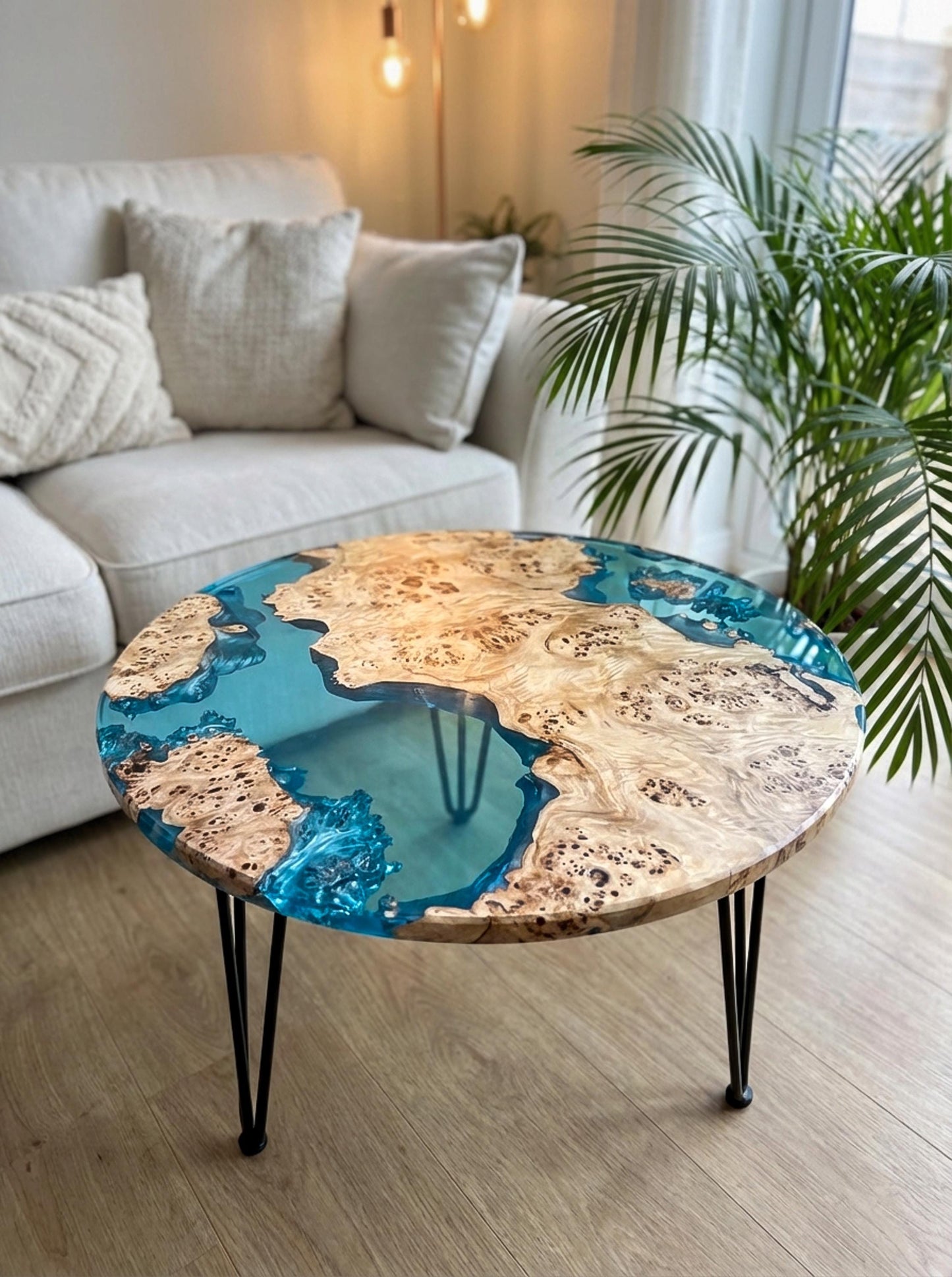 Mesa de Centro Personalizable Hecha a Mano en Madera de Álamo y Resina Epoxi Transparente
