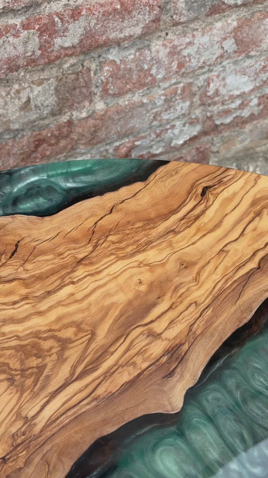 Mesa de Centro Redonda en Madera de Olivo Centenaria y Resina Epoxi